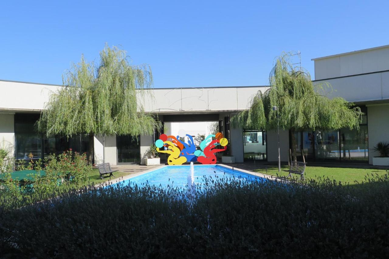 Ibis Styles Milano Melegnano Hotel Carpiano Exterior photo