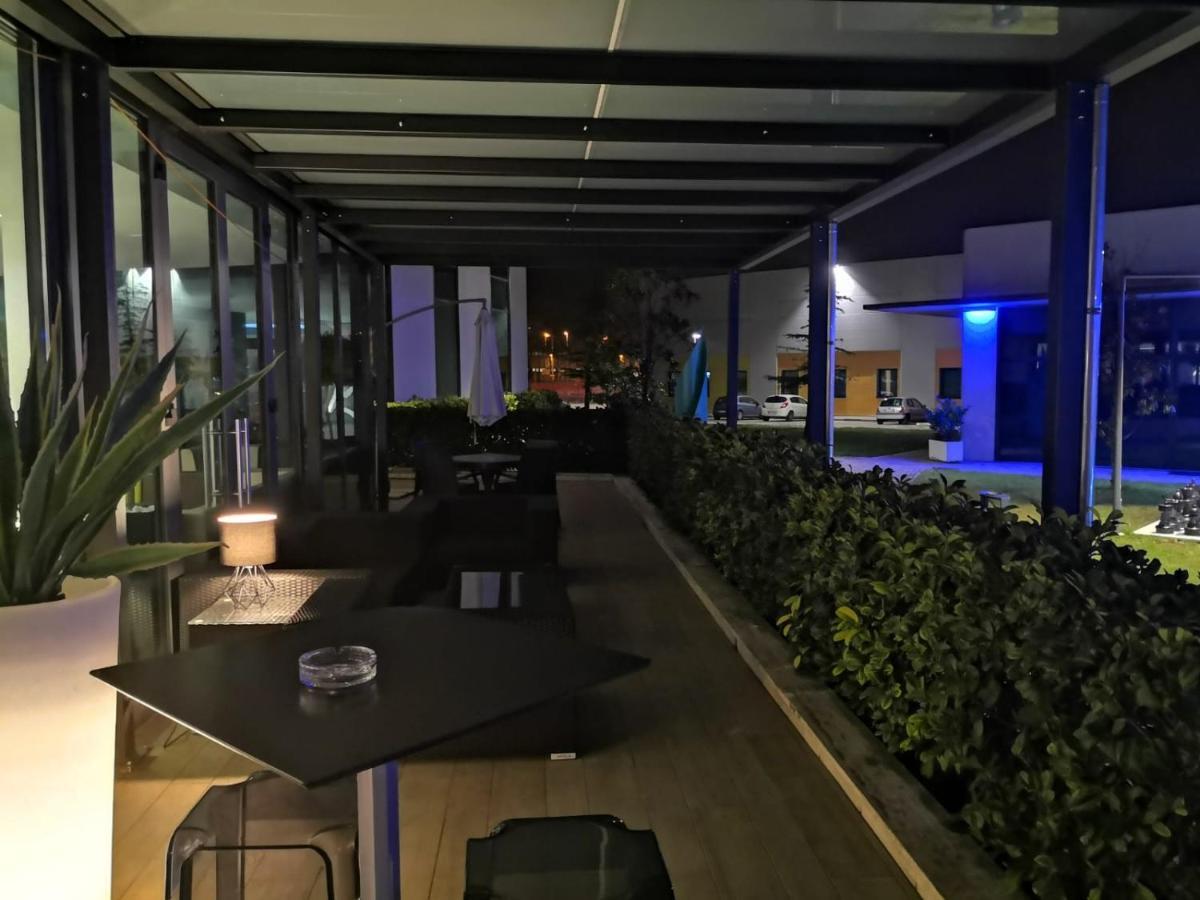 Ibis Styles Milano Melegnano Hotel Carpiano Exterior photo